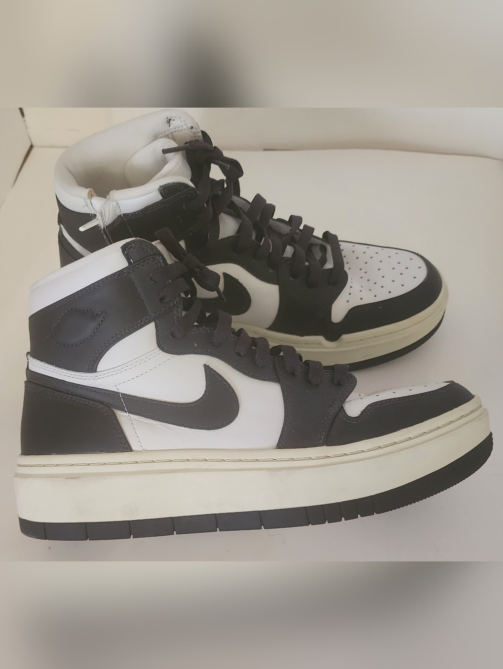 Sz 10.5 Platform Nike Jordan 1 Elevate